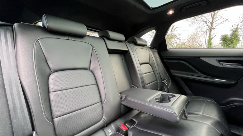 Jaguar F-Pace 2.0d [240] Chequered Flag 5dr Auto AWD Diesel Estate